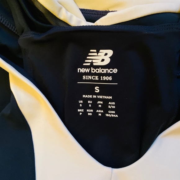 New Balance Bra and Tights Sleek Small